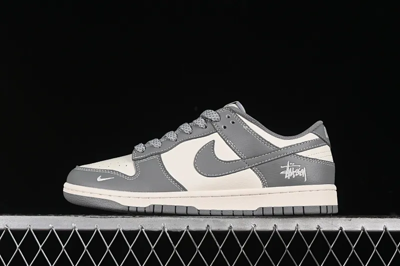 All categories Nk SB Dunk Series Nk SB Dunk Low High-end customized low-top sneakers Nk SB Dunk Low Stusi co-branded - Yaoye Gray Anniversary high-end customized low-top casual sneakers BB9898-007
